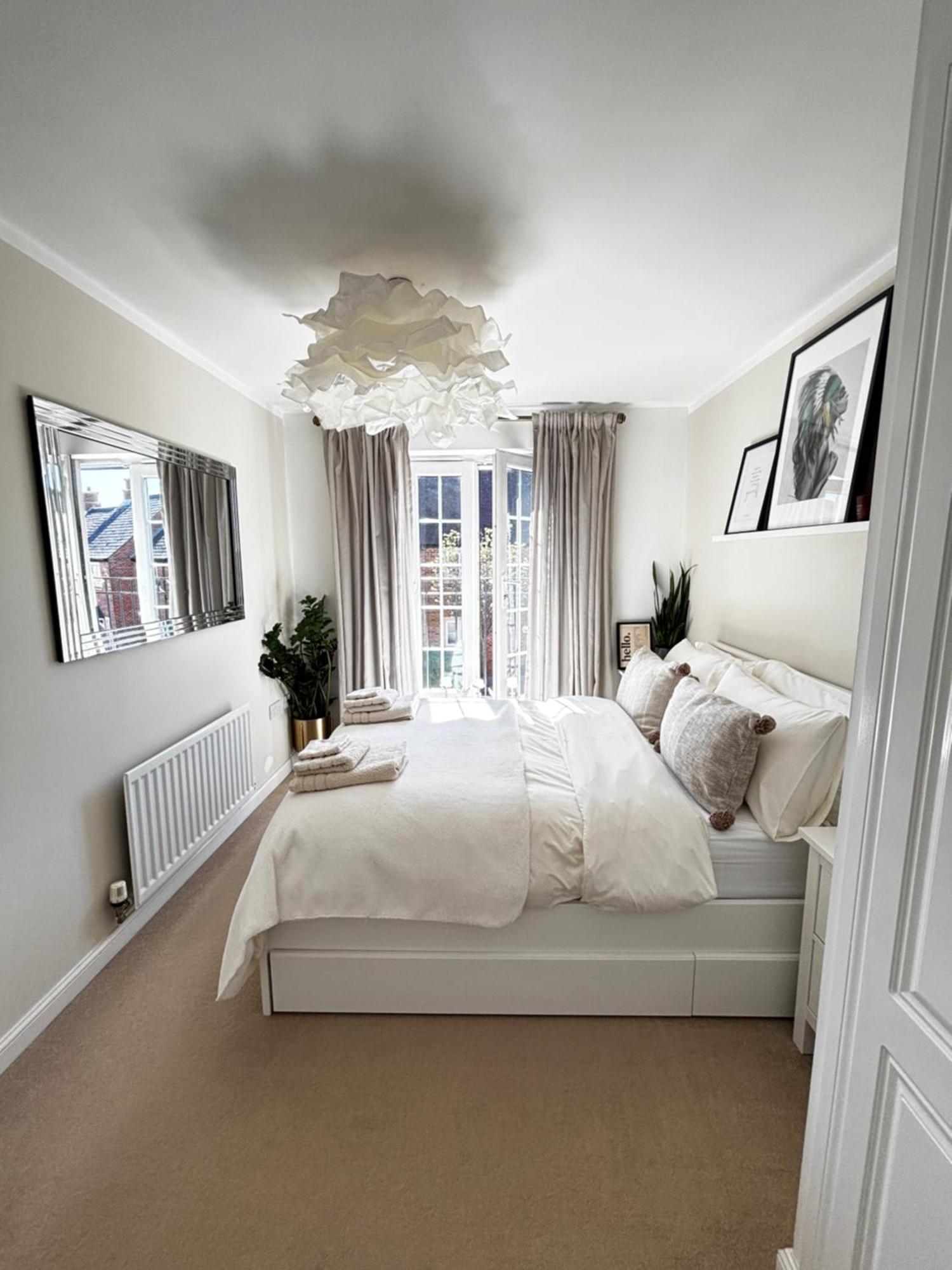 Delux Room With Private Parking, Sleeps 2, Perfect For Cotswold Getaway, Easy A419 Access Blunsdon Exterior photo